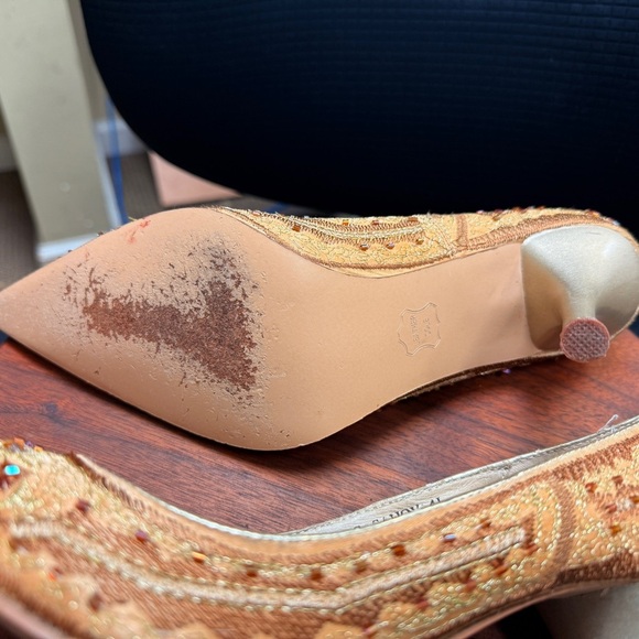 Nine West Tan/w gold Stiletto Heels with Laser-Cut Design - Picture 13 of 14